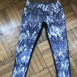 Gray Marbled Print Zella Leggings SMALL